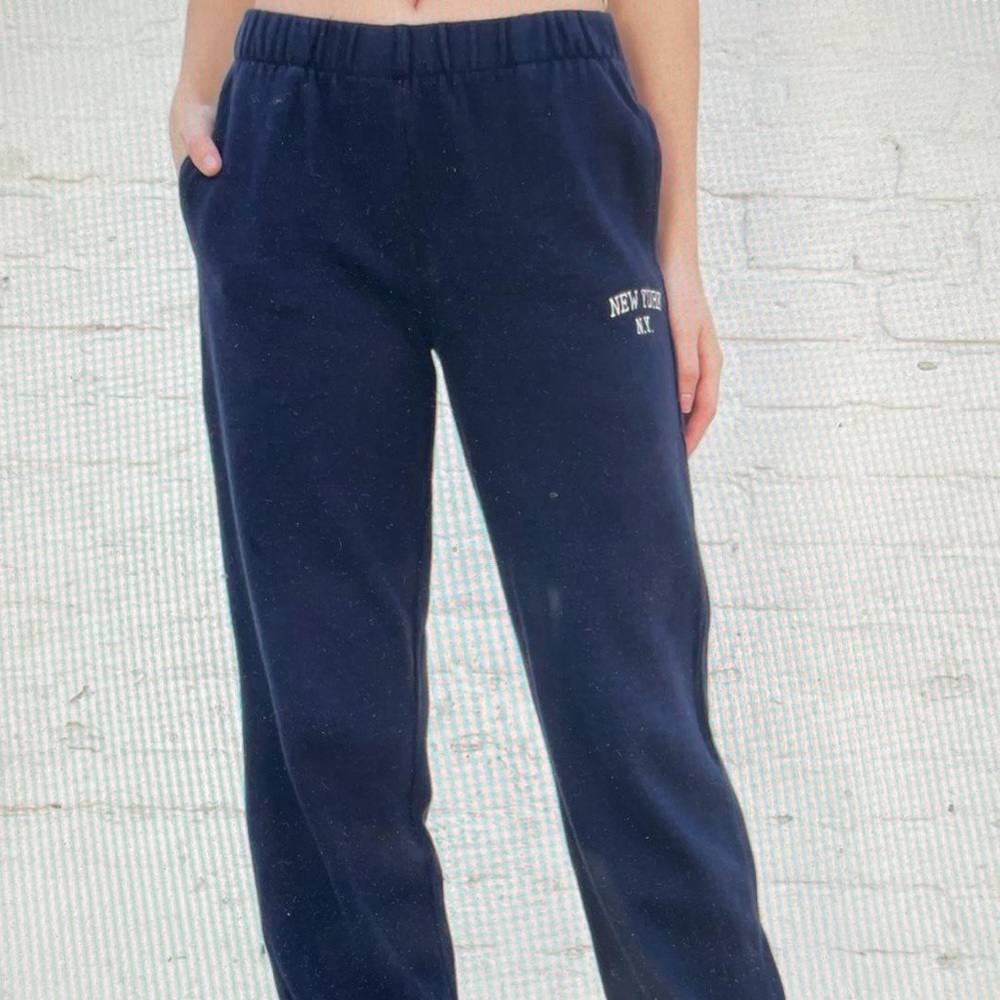 Brandy Melville New York Rosa Sweatpants in Navy